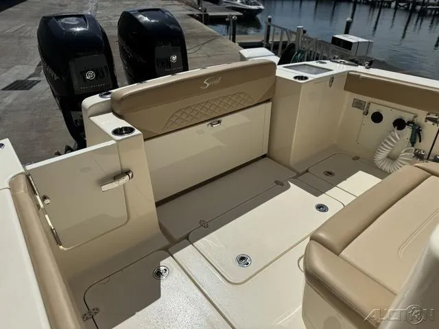 Slide: The Image of Scout 330 LXF 2022 - 72