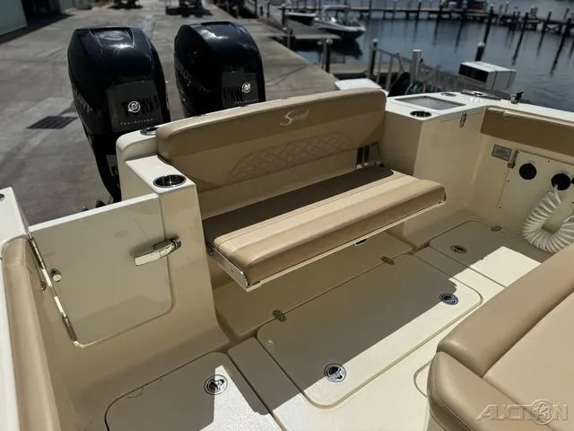 Slide: The Image of Scout 330 LXF 2022 - 73