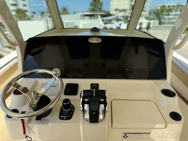 Slide: The Image of Scout 330 LXF 2022 - 94