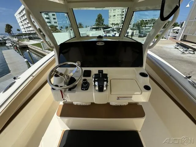 Slide: The Image of Scout 330 LXF 2022 - 98