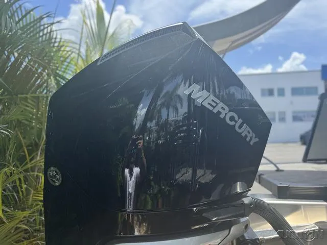 Slide: The Image of Mercury outboard motor on 2024 Avalon Catalina Entertainer Funship 27 FT boat. - 13