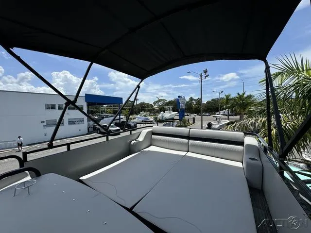 Slide: The Image of Avalon Catalina Entertainer Funship 27 FT 2025 - 57