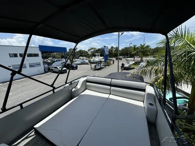 Slide: The Image of Avalon Catalina Entertainer Funship 27 FT 2025 - 65