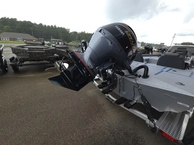 Slide: The Image of Xpress H20 Bass 2025 - 20