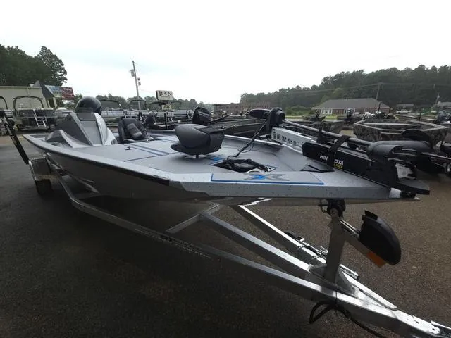 Slide: The Image of Xpress H20 Bass 2025 - 6