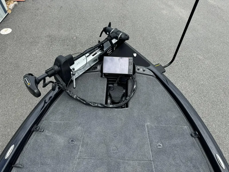 Slide: The Image of 2025 Phoenix 920 Elite 2 boat with advanced navigation system. - 7