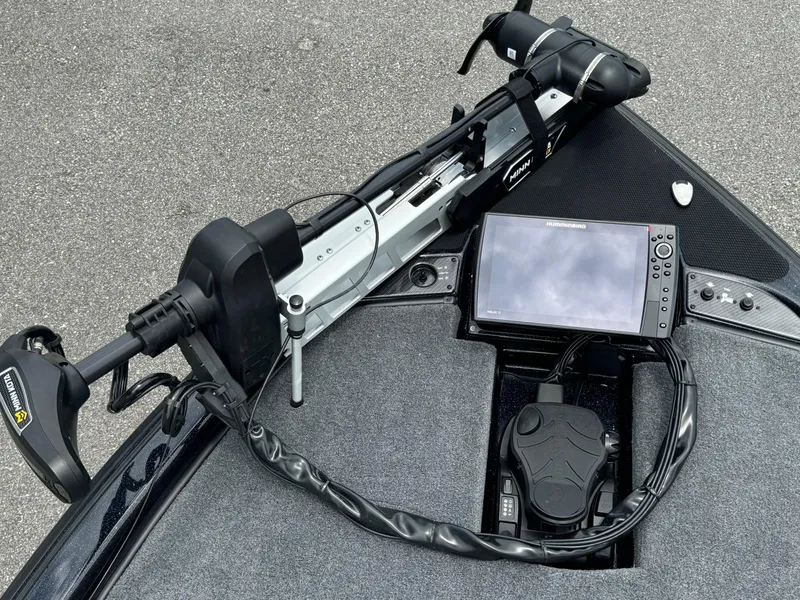 Slide: The Image of Phoenix 920 Elite 2 (2025) boat with advanced navigation and trolling motor. - 8