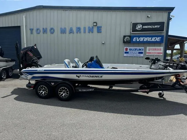 Slide: The Image of 2025 Phoenix 920 Elite 2 boat at Toho Marine dealership. - 0