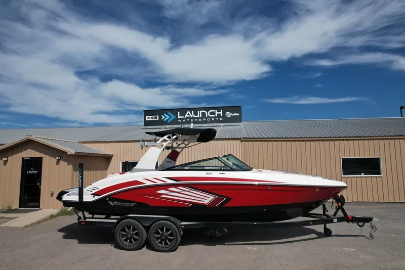 The Image of Chaparral 2430 VRX Surf 2019 - 0