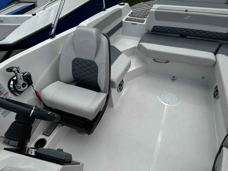 Slide: The Image of Starcraft SVX 230 IO 2025 - 9