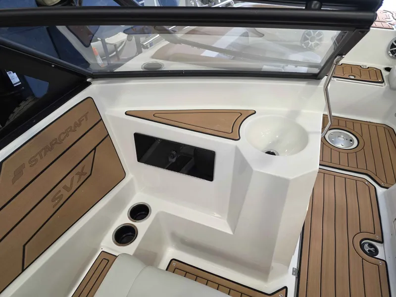 Slide: The Image of Starcraft SVX 210 IO 2025 - 10