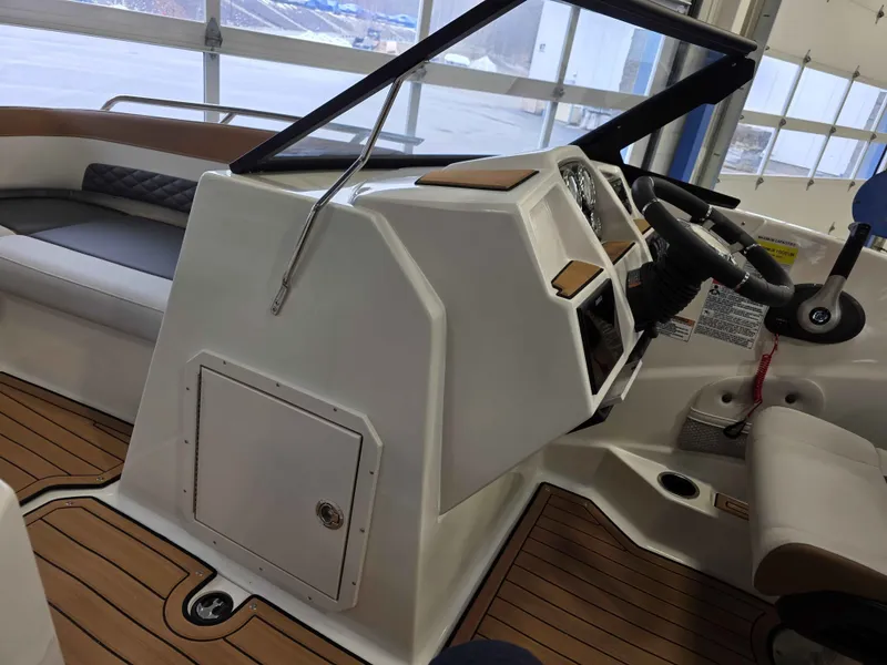 Slide: The Image of Starcraft SVX 210 IO 2025 - 13