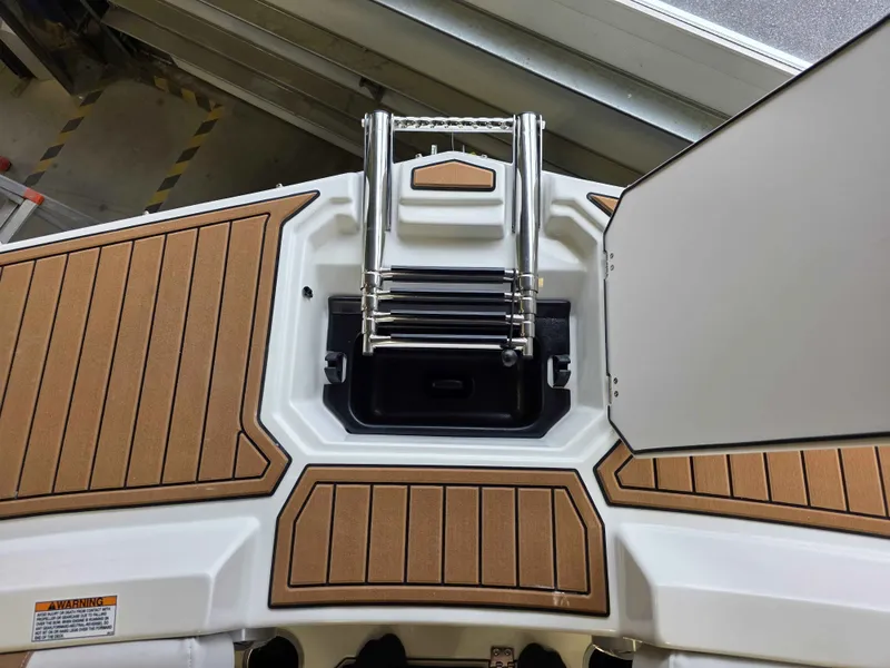 Slide: The Image of Starcraft SVX 210 IO 2025 - 26