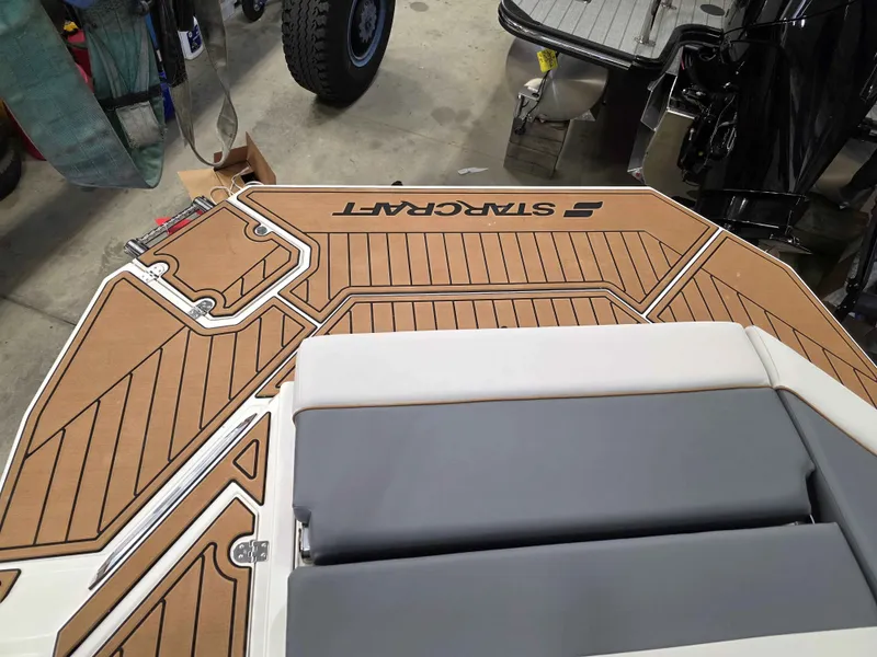 Slide: The Image of Starcraft SVX 210 IO 2025 - 3