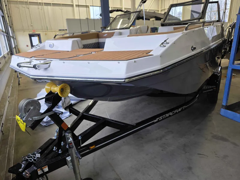 Slide: The Image of Starcraft SVX 210 IO 2025 - 32