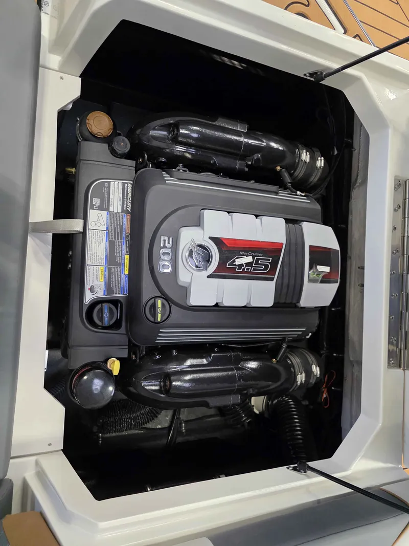 Slide: The Image of Starcraft SVX 210 IO 2025 - 34