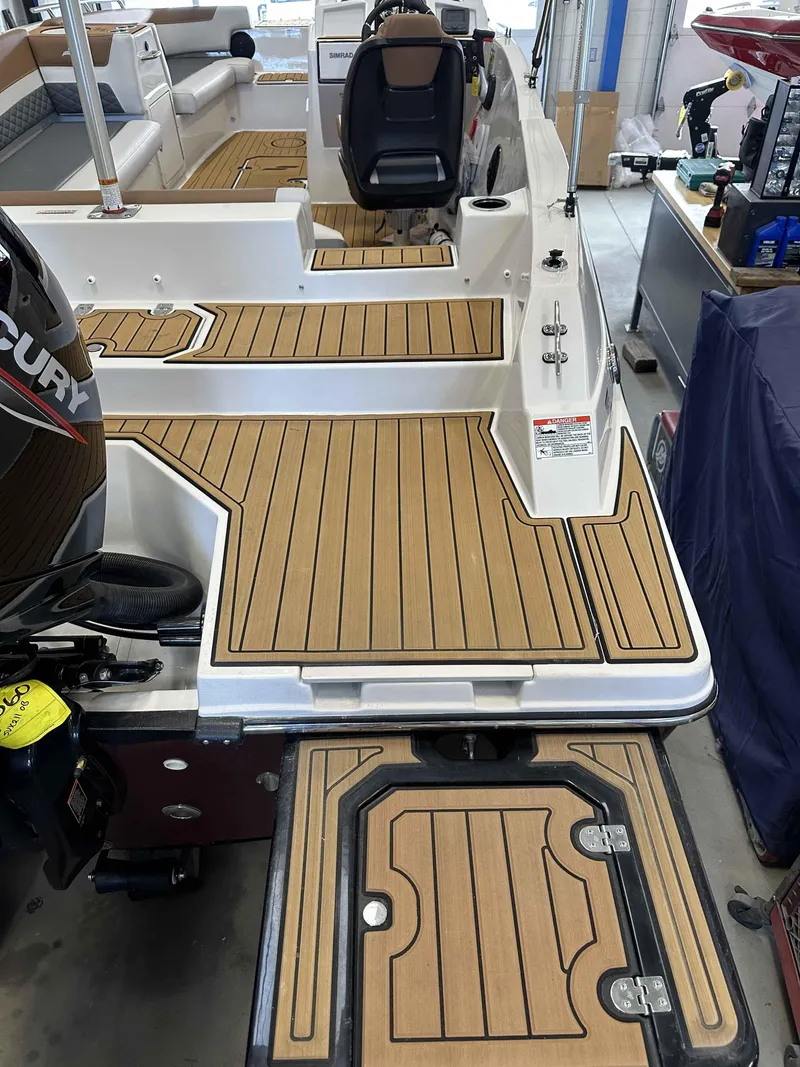 Slide: The Image of Starcraft SVX 211 OB 2025 - 4