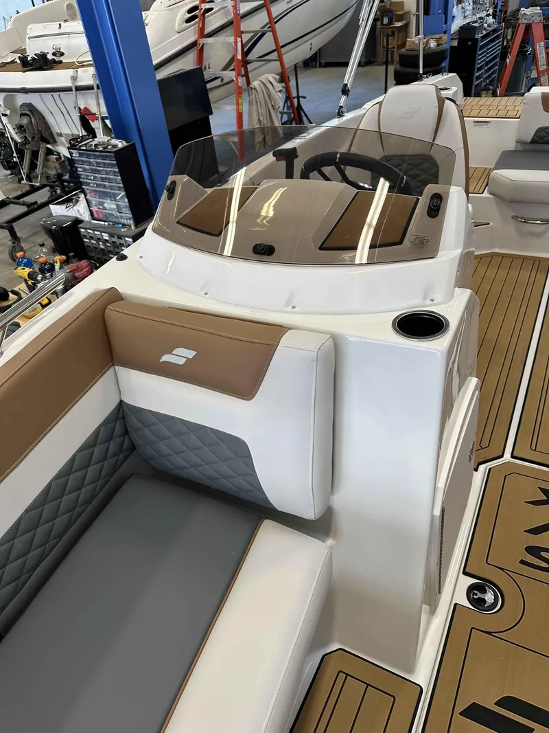 Slide: The Image of Starcraft SVX 211 OB 2025 - 7