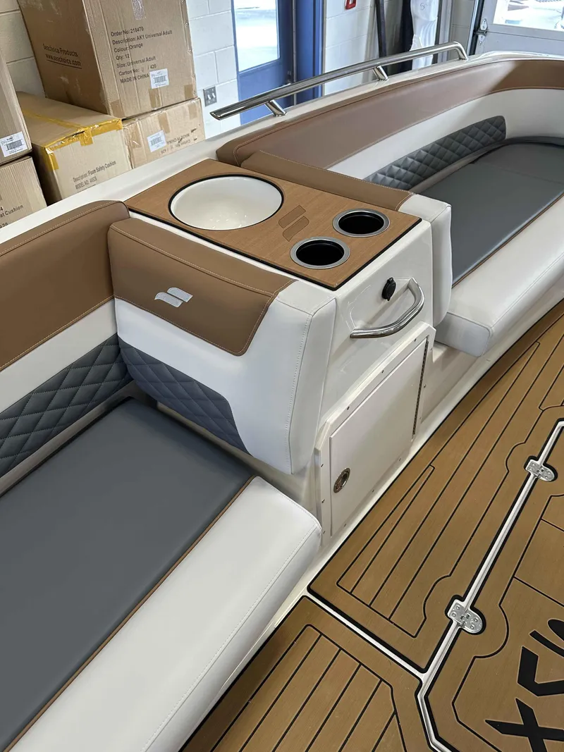 Slide: The Image of Starcraft SVX 211 OB 2025 - 8