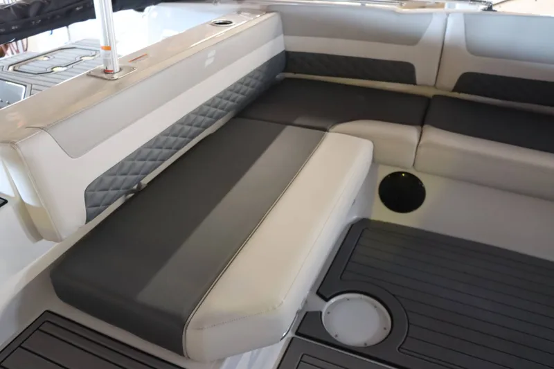 Slide: The Image of Starcraft SVX 211 OB 2025 - 10