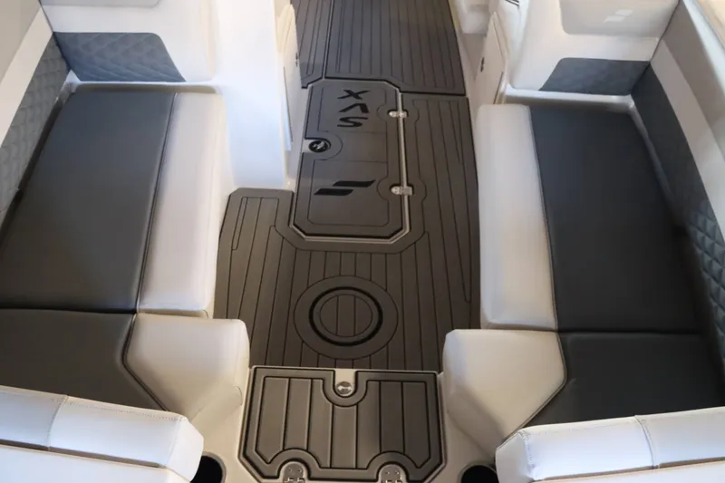 Slide: The Image of Starcraft SVX 211 OB 2025 - 14