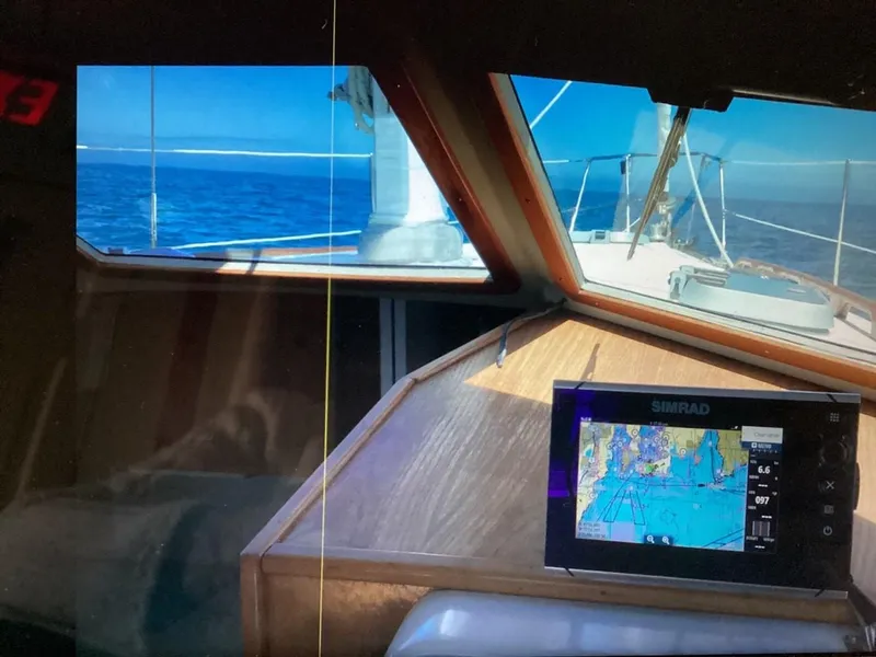 Slide: The Image of Nautilus Pilothouse 36 cockpit view with navigation system, 1986 model. - 17