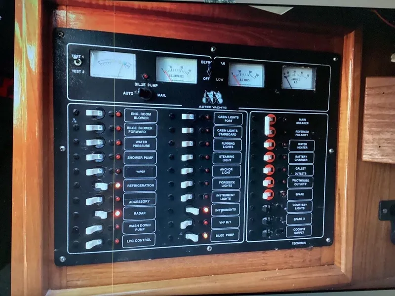 Slide: The Image of Nautilus Pilothouse 36 1986 - 52