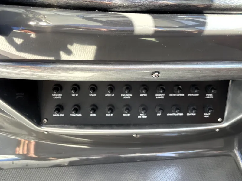 Slide: The Image of Monterey 345 Sport Yacht 2020 - 53