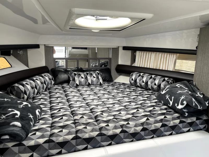 Slide: The Image of Monterey 345 Sport Yacht 2020 - 56