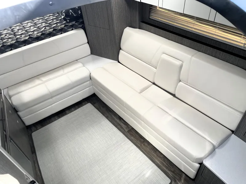 Slide: The Image of Monterey 345 Sport Yacht 2020 - 61