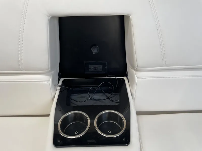 Slide: The Image of Monterey 345 Sport Yacht 2020 - 65