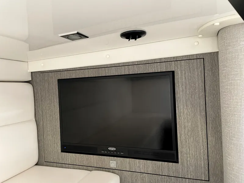 Slide: The Image of Monterey 345 Sport Yacht 2020 - 76