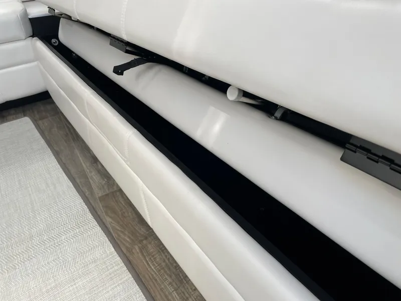 Slide: The Image of Monterey 345 Sport Yacht 2020 - 78