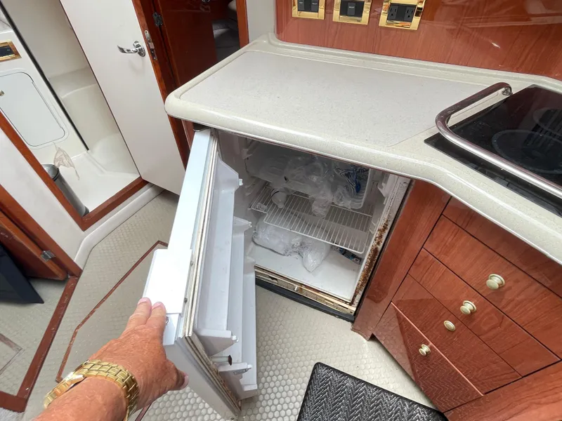 Slide: The Image of Sea Ray 420 Aft Cabin 1998 - 62