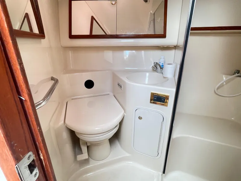 Slide: The Image of Sea Ray 420 Aft Cabin 1998 - 67