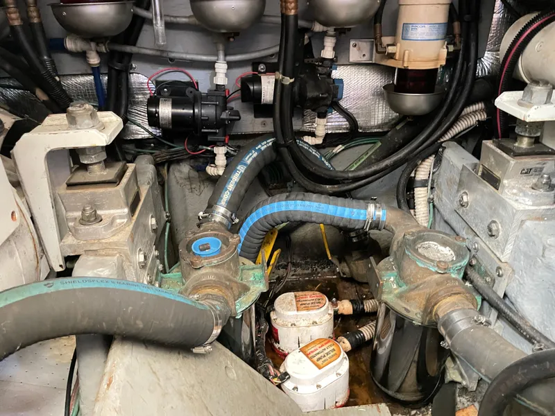 Slide: The Image of Sea Ray 420 Aft Cabin 1998 - 92