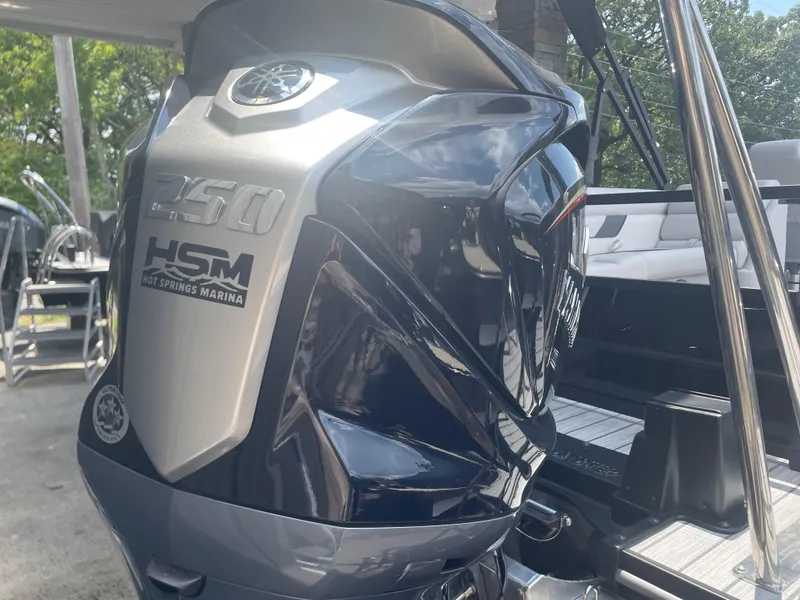 Slide: The Image of 2024 SunCatcher Select 324RC boat engine at Hot Springs Marina. - 12