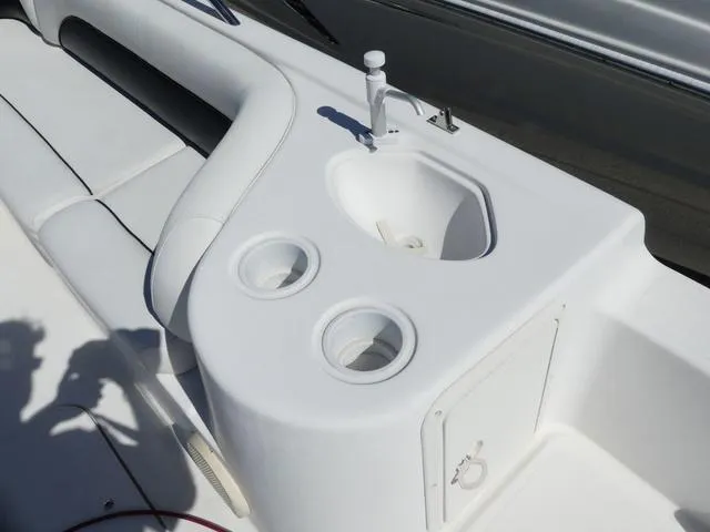 Slide: The Image of Hurricane SunDeck Sport 201 OB 2011 - 11