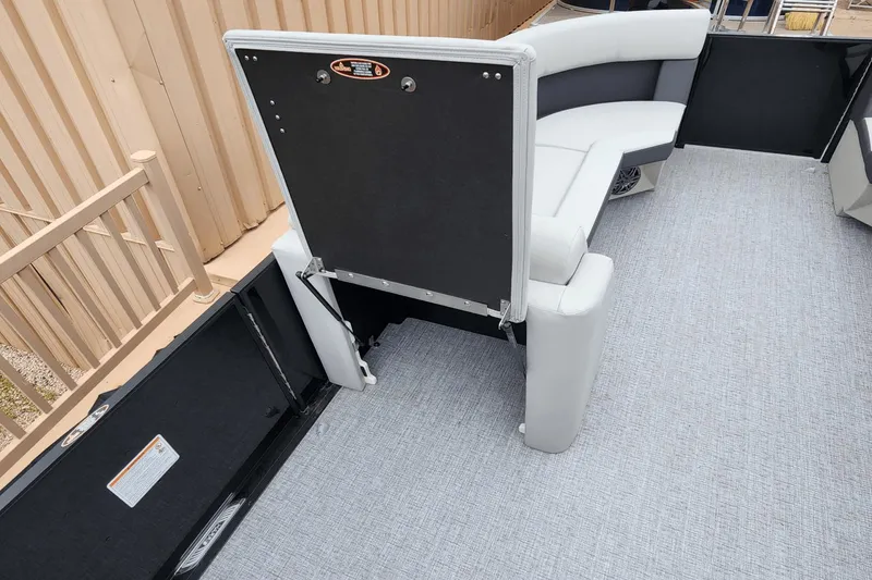 Slide: The Image of Harris 230 CRUISER 2025 - 13