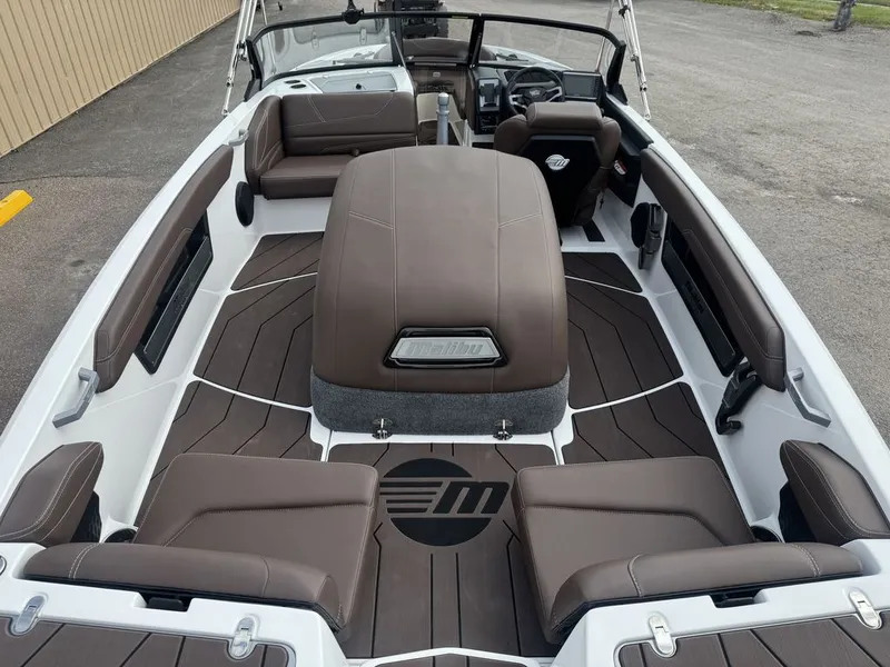 Slide: The Image of Malibu Boats TXi Response 2026 - 6