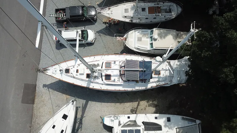 Slide: The Image of Camper & Nicholsons Nicholson 58 1984 - 4