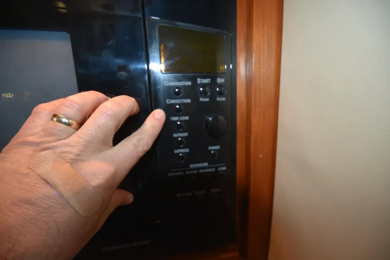 Slide: The Image of Albemarle 41 Express 2006 - 65