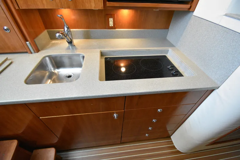 Slide: The Image of Albemarle 41 Express 2006 - 66