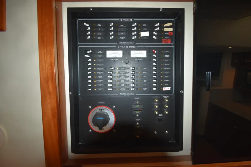 Slide: The Image of Albemarle 41 Express 2006 - 69