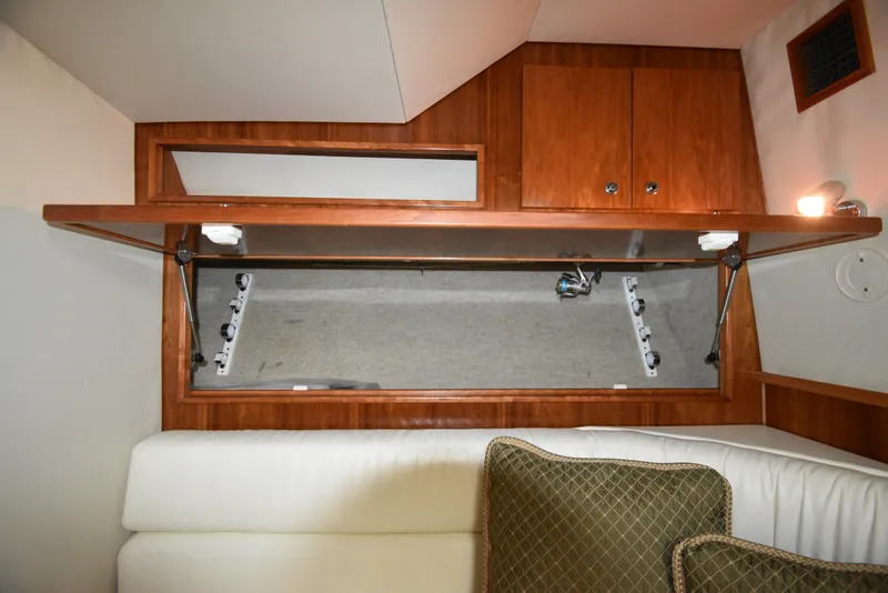 Slide: The Image of Albemarle 41 Express 2006 - 70