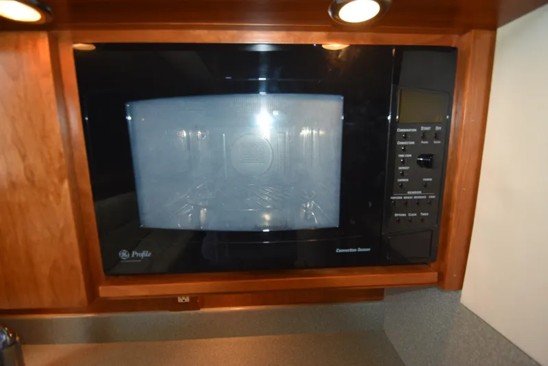 Slide: The Image of Albemarle 41 Express 2006 - 85