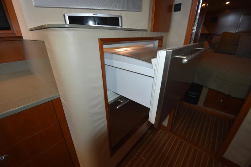 Slide: The Image of Albemarle 41 Express 2006 - 88