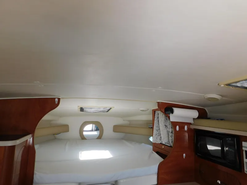 Slide: The Image of Rinker 310 Fiesta Vee 2002 - 68