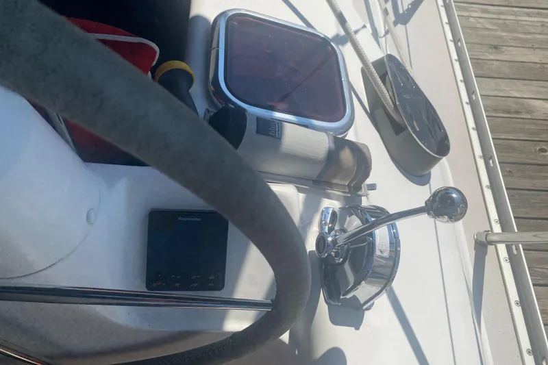 Slide: The Image of Catalina 470 sailboat cockpit controls and equipment, 2007 model. - 22