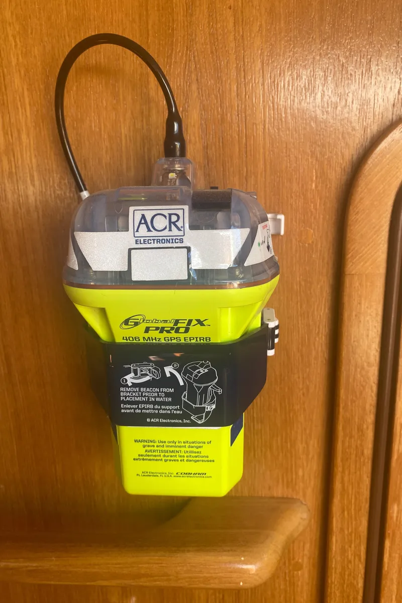 Slide: The Image of ACR Electronics EPIRB mounted on Catalina 470 yacht, 2007 model. - 49